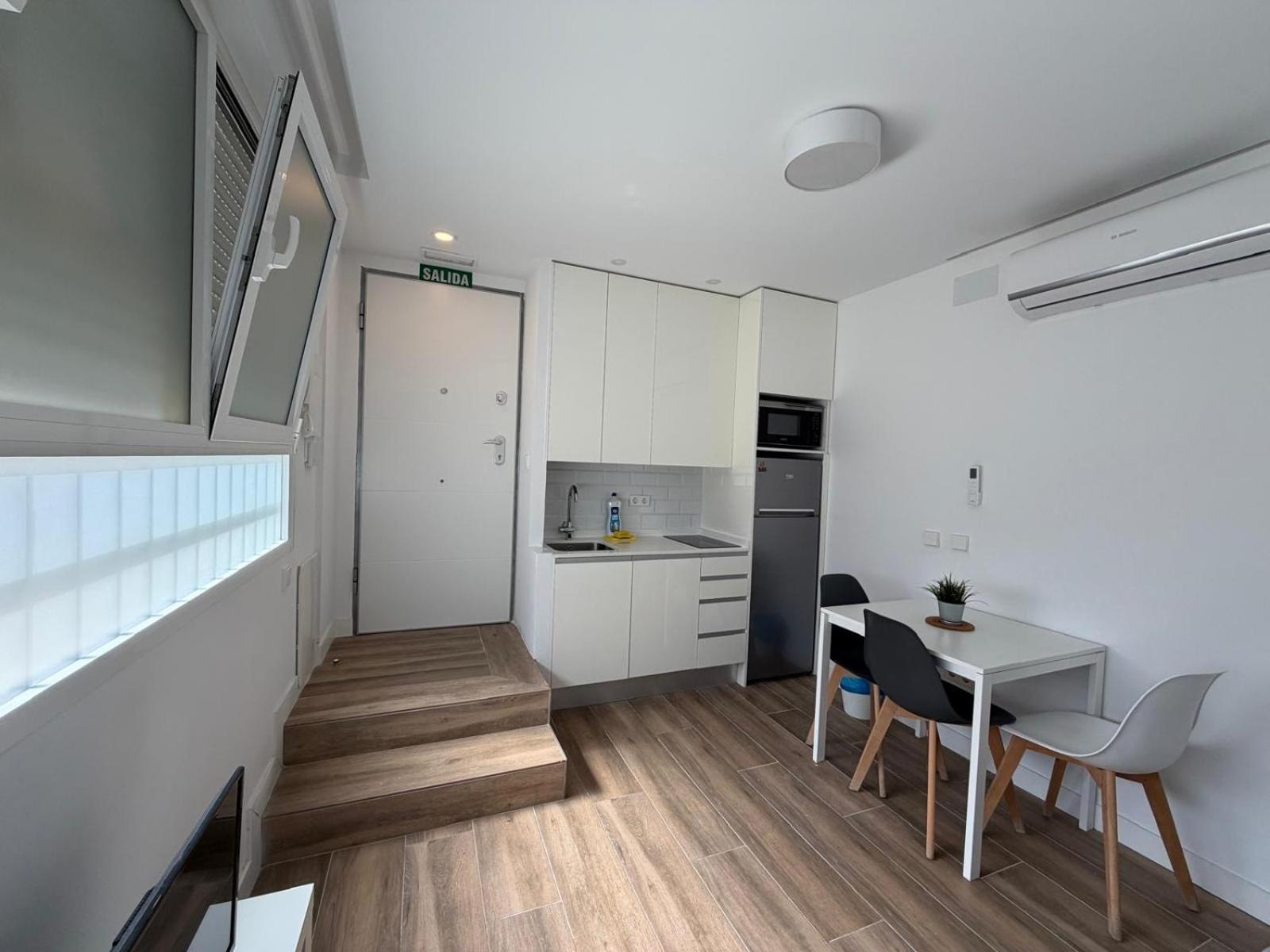 Bernabeu/ C.Universitaria Apartments, Madrid